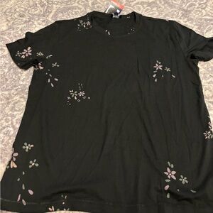 Elegant Black Floral Top. Size medium — NWT